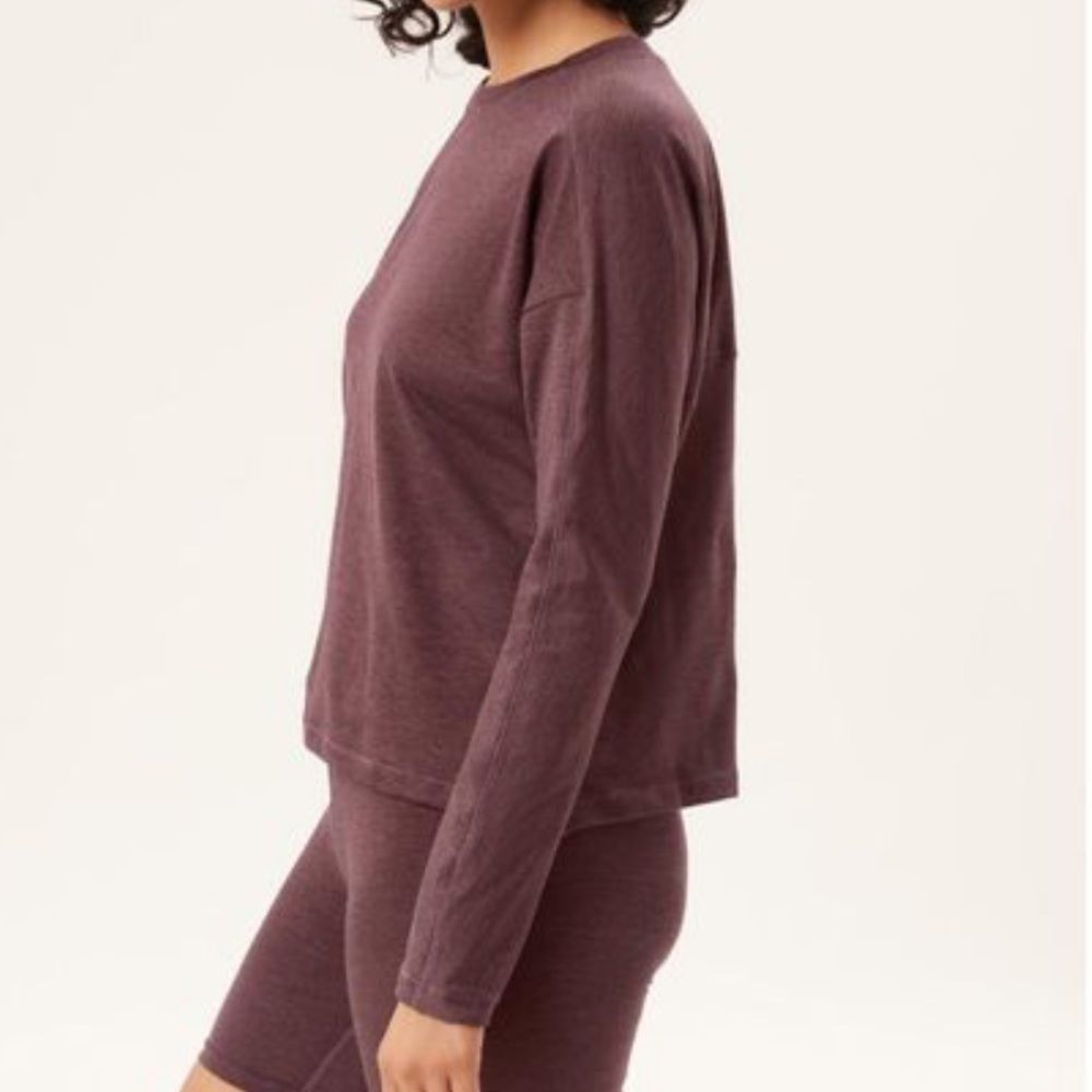 Girlfriend Collective Huckleberry ReSet Long Sleeve Tee - Picture 3 of 13